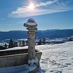 Trivrh Outdoor Hotel 3*