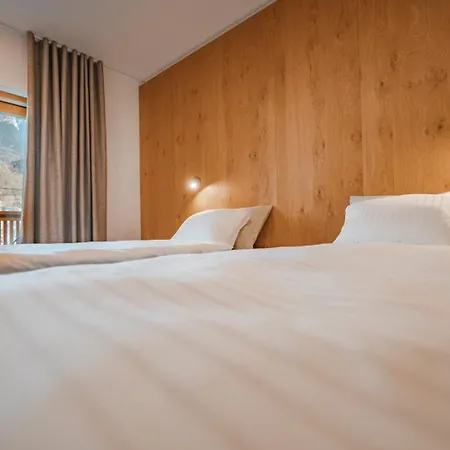 Trivrh Outdoor Hotel Zirovnica