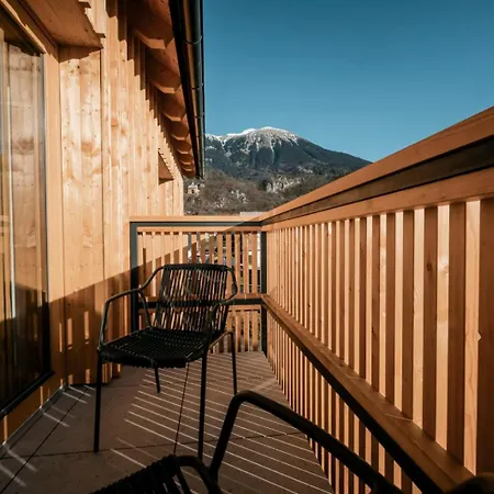 Trivrh Outdoor Hotel