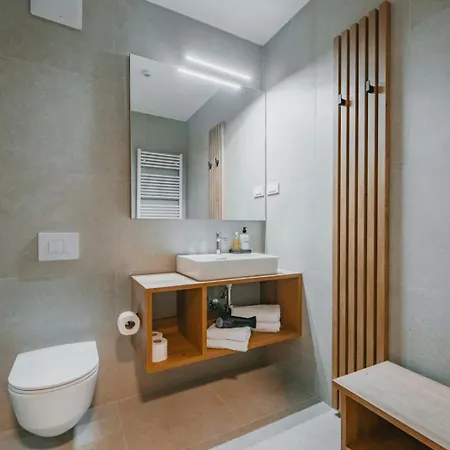 Trivrh Outdoor Hotel 3* Zirovnica