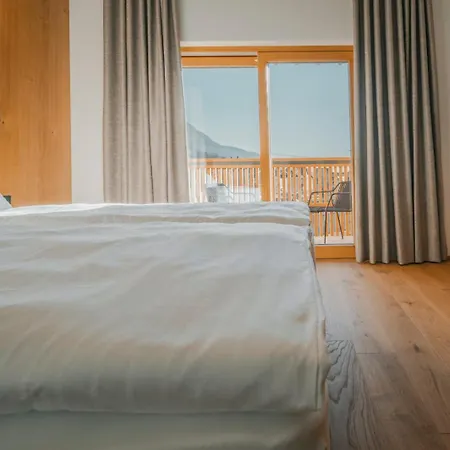 Trivrh Outdoor Hotel