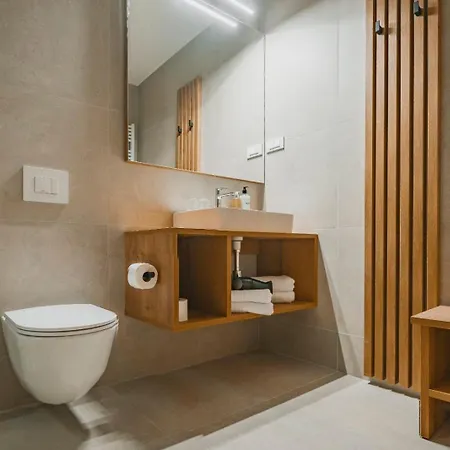 Trivrh Outdoor Hotel Hotel Zirovnica