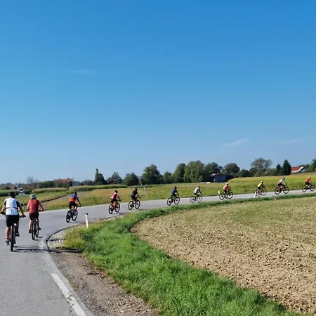 Trivrh Outdoor Hotel