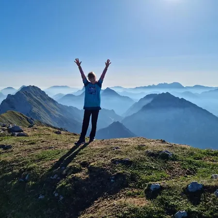 Trivrh Outdoor Hotel 3* Zirovnica