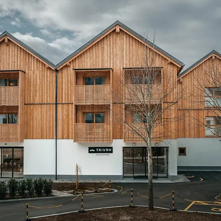 Trivrh Outdoor Hotel