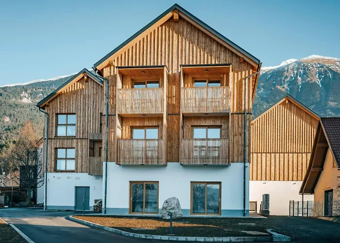 Trivrh Outdoor Hotel