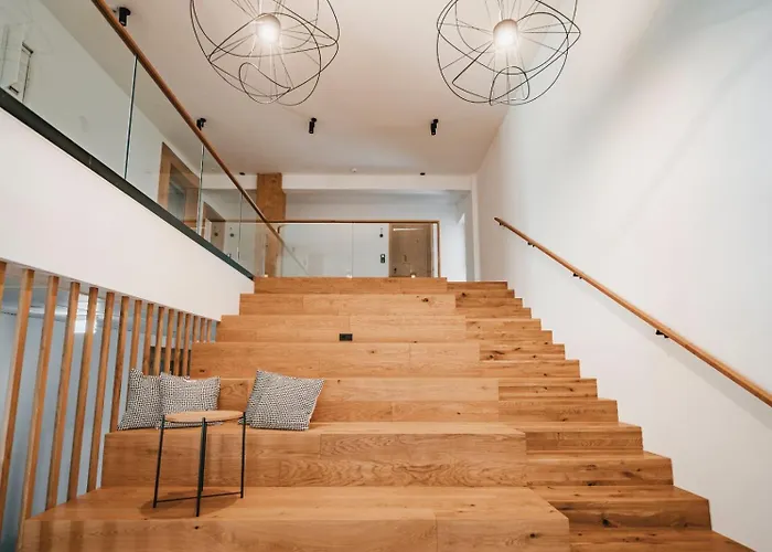 Trivrh Outdoor Hotel 酒店 3*