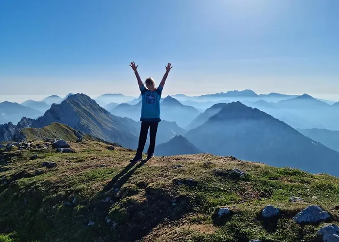 Trivrh Outdoor Hotel 3* Zirovnica